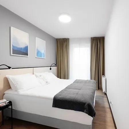Zamoyskiego Stadion Apartman Varsó
